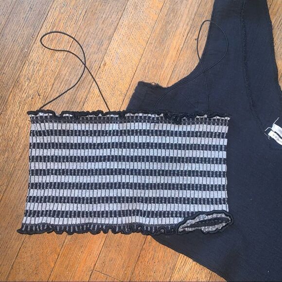 Urban Outfitters Tank Top Bundle Medium - Picture 2 of 3